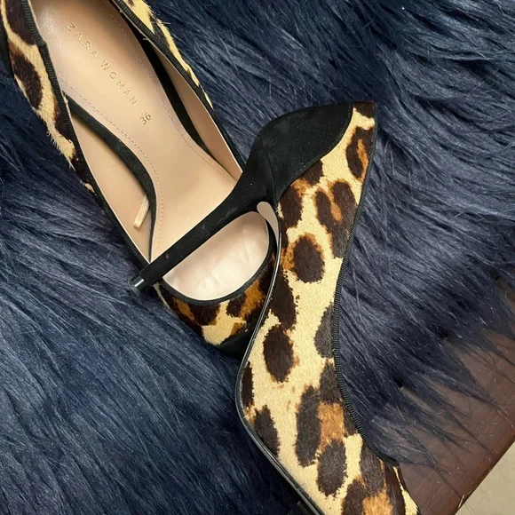 Zara hotsell leopard heels